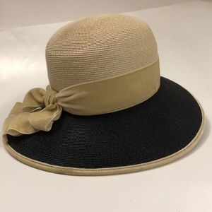 Louise Green Hat Woven Cream Black structured Velvet Ribbon Excellent Condition